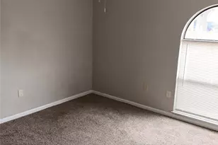 2418 Parkside Dr, Grand Prairie, TX 75052 - Photo 15