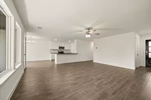 813 Haynie Dr, Runaway Bay, TX 76426 - Photo 7