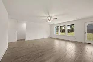 813 Haynie Dr, Runaway Bay, TX 76426 - Photo 9