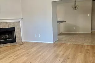 512 Hollyberry Dr, Mansfield, TX 76063 - Photo 3