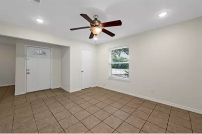 939 Lindy Court, Irving, TX 75060 - Photo 11