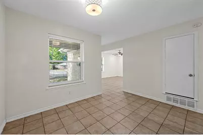 939 Lindy Court, Irving, TX 75060 - Photo 13