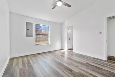 5326 Creek Valley Drive, Arlington, TX 76018 - Photo 15