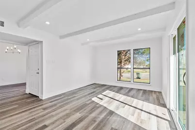 5326 Creek Valley Drive, Arlington, TX 76018 - Photo 5