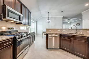 1913 Pavilion Ln, Denton, TX 76210 - Photo 13