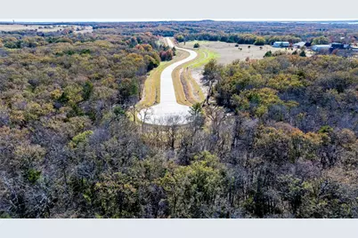 2 Shady Oak Lane, Valley View, TX 76272 - Photo 13