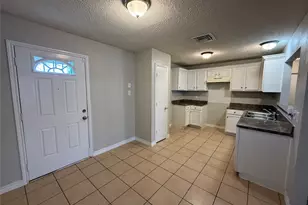 2719 Briarbank Cir, Dallas, TX 75227 - Photo 9