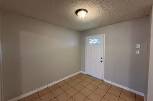 2719 Briarbank Cir, Dallas, TX 75227 - Photo 3