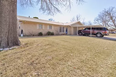 513 Patterson Street, Bowie, TX 76230 - Photo 1