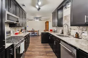 513 Patterson St, Bowie, TX 76230 - Photo 13