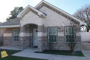 2836 Stuart Dr, Fort Worth, TX 76104 - Photo 1