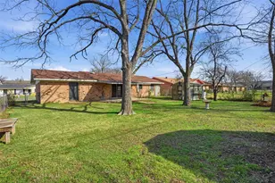 1008 Dossett Dr, Bellmead, TX 76705 - Photo 23