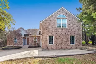 2914 San Gabriel Dr, Granbury, TX 76048 - Photo 1