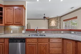 2914 San Gabriel Dr, Granbury, TX 76048 - Photo 11