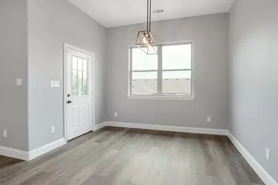 5824 Belaire Circle, Granbury, TX 76048 - Photo 11