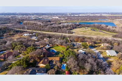 305 Cedar Creek Court, Fort Worth, TX 76103 - Photo 27