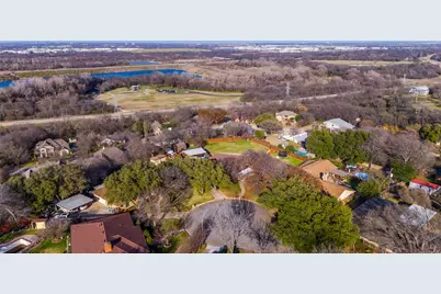 305 Cedar Creek Court, Fort Worth, TX 76103 - Photo 27