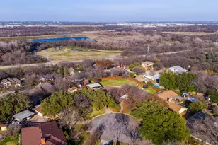 305 Cedar Creek Ct, Fort Worth, TX 76103 - Photo 27