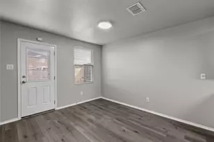 1021 Badger Run, Lancaster, TX 75134 - Photo 9