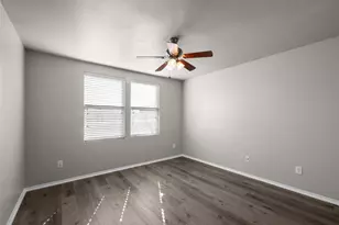 1021 Badger Run, Lancaster, TX 75134 - Photo 19