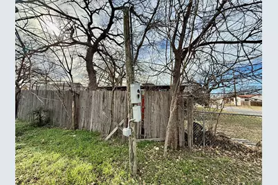 301 NW 23rd Street, Mineral Wells, TX 76067 - Photo 7