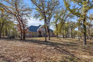 103 Iron Horse Ct, Azle, TX 76020 - Photo 3