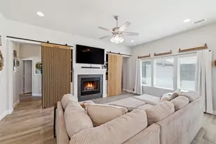 1436 Town Creek Cir, Weatherford, TX 76086 - Photo 7