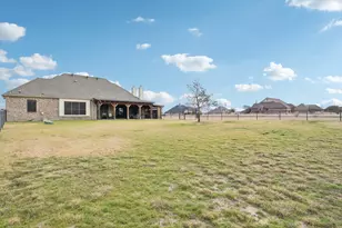 101 Maral Ln, Azle, TX 76020 - Photo 31