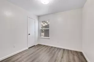 215 Roberts Cir, Arlington, TX 76010 - Photo 9