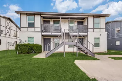 215 Roberts Circle #D, Arlington, TX 76010 - Photo 1