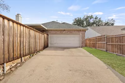 2105 Highwood Street, Mesquite, TX 75181 - Photo 25