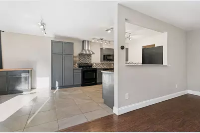 2009 Via Bravo, Carrollton, TX 75006 - Photo 7