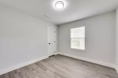 420 E 5th Street, Bonham, TX 75418 - Photo 15