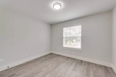 420 E 5th Street, Bonham, TX 75418 - Photo 13