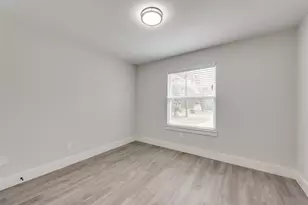 420 E 5th St, Bonham, TX 75418 - Photo 13