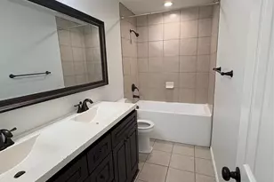 932 E Davis Ave, Fort Worth, TX 76104 - Photo 15