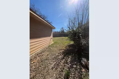 932 E Davis Avenue, Fort Worth, TX 76104 - Photo 25
