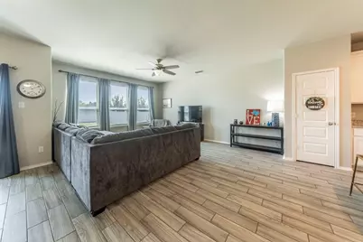 1628 Hinckley Avenue, Providence Village, TX 76227 - Photo 3