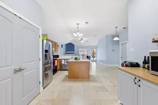 114 Drake Ln, Garland, TX 75043 - Photo 9