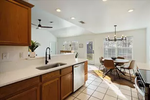 700 E 6th St, Bonham, TX 75418 - Photo 19