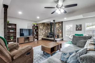 861 Betty Dr, Terrell, TX 75160 - Photo 5