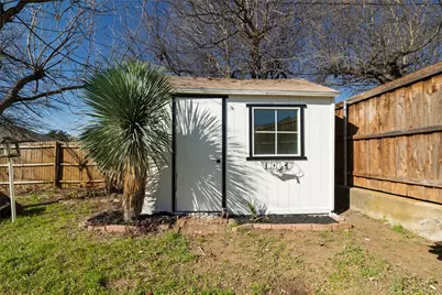 1052 Fox River Lane, Fort Worth, TX 76120 - Photo 27