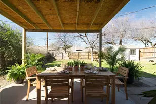 1052 Fox River Ln, Fort Worth, TX 76120 - Photo 25