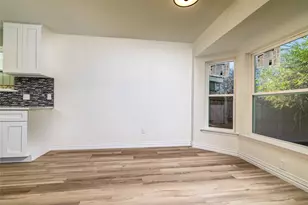 1052 Fox River Ln, Fort Worth, TX 76120 - Photo 11