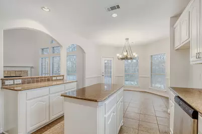 2207 Creekedge Court, Corinth, TX 76210 - Photo 11