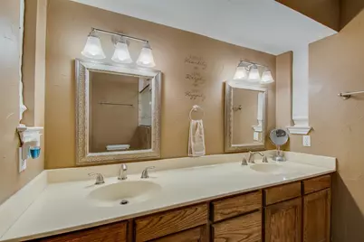 5718 Sagebrush Trail, Arlington, TX 76017 - Photo 17