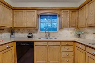 5718 Sagebrush Trail, Arlington, TX 76017 - Photo 11