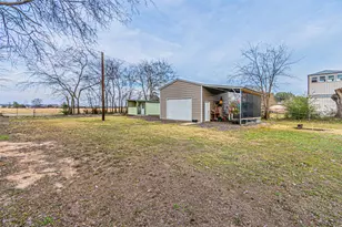 690 W Ohio St, Van, TX 75790 - Photo 29