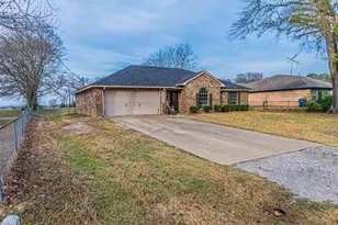 690 W Ohio St, Van, TX 75790 - Photo 3