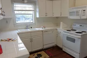 211 W Purdom Ave, Alvarado, TX 76009 - Photo 5